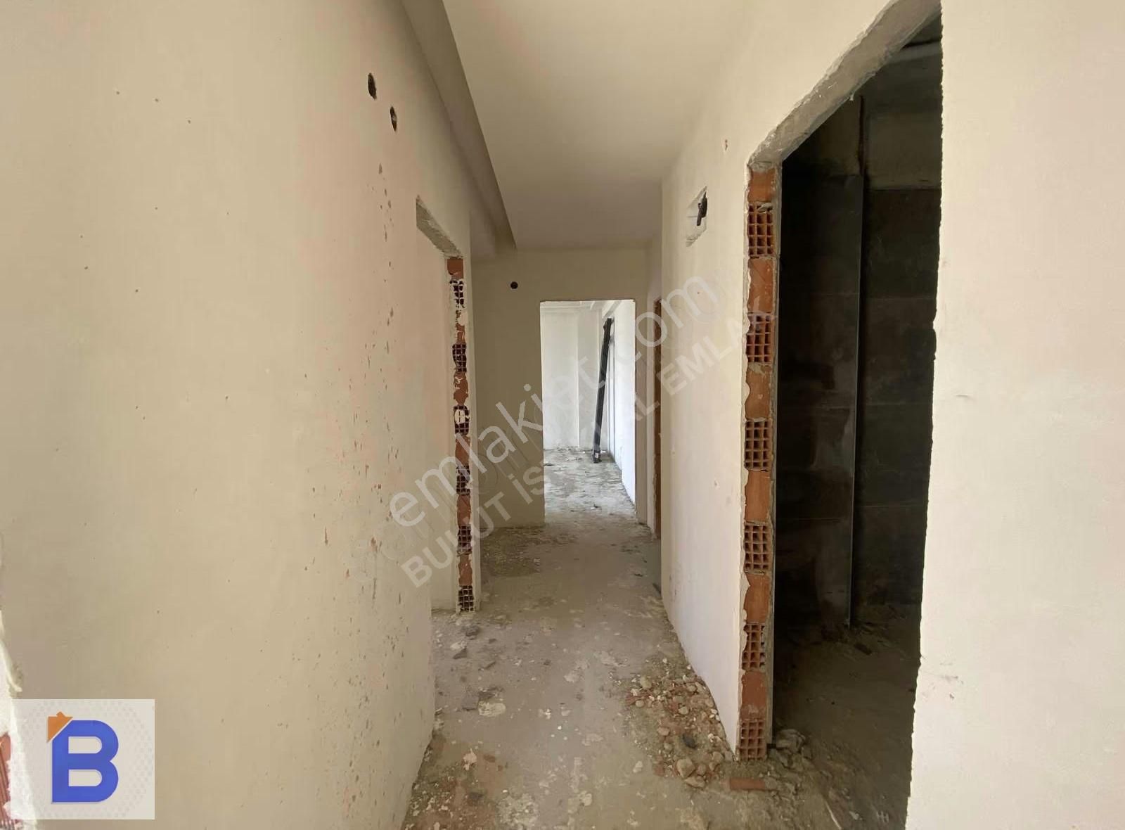 Bulut Emlak'tan Caddeye Cephe Havuzlu Sitede Lüks 2+1 Daire - Görsel 9