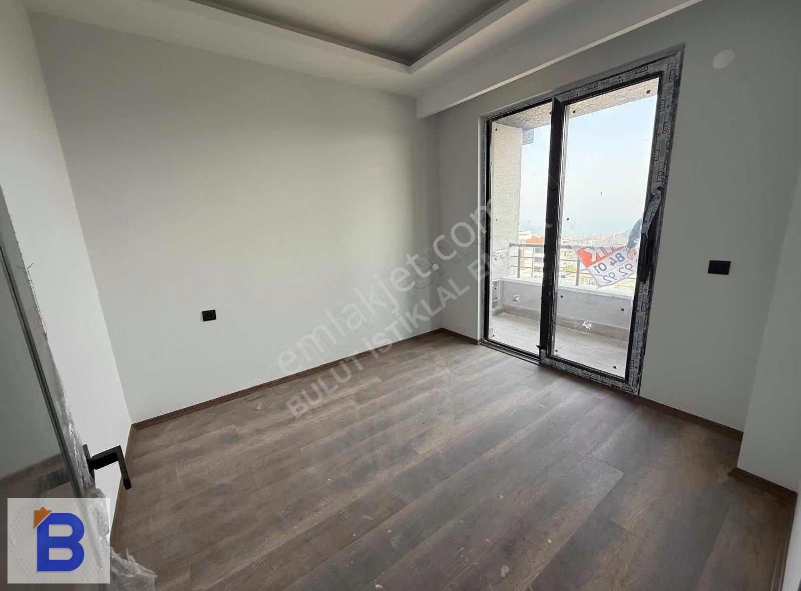 Bulut Emlaktan Atakum'da Deniz Manzaralı Satılık Lüks 1+1 Daire - Görsel 16