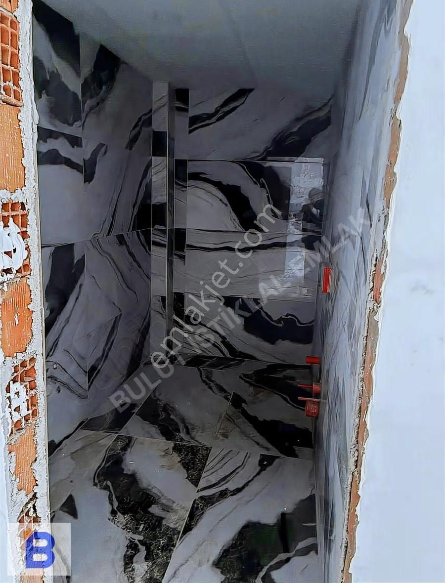 Bulut Emlaktan İstiklal Mahallesinde Fırsat 1+1 Daire - Görsel 2