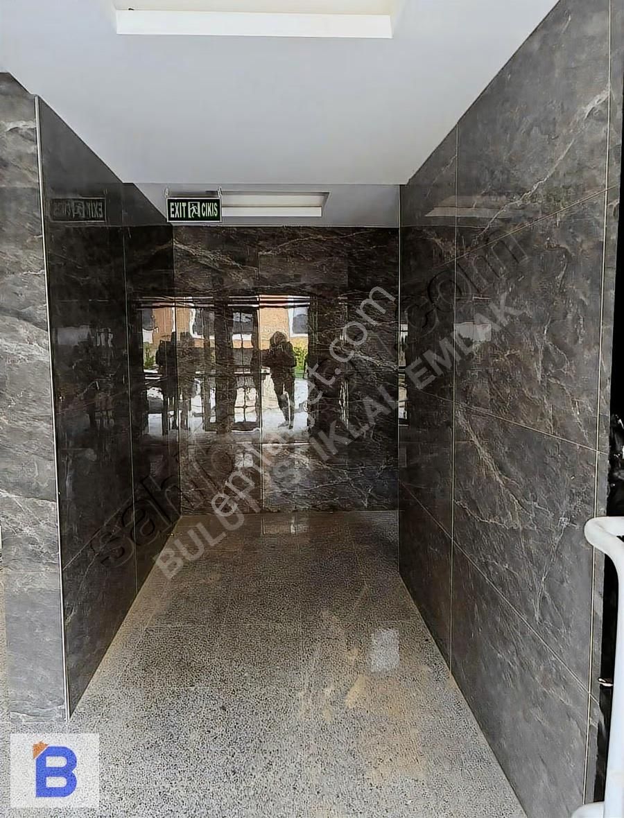 Bulut Emlaktan Tramvaya Yakın 1+1 Daire - Görsel 14