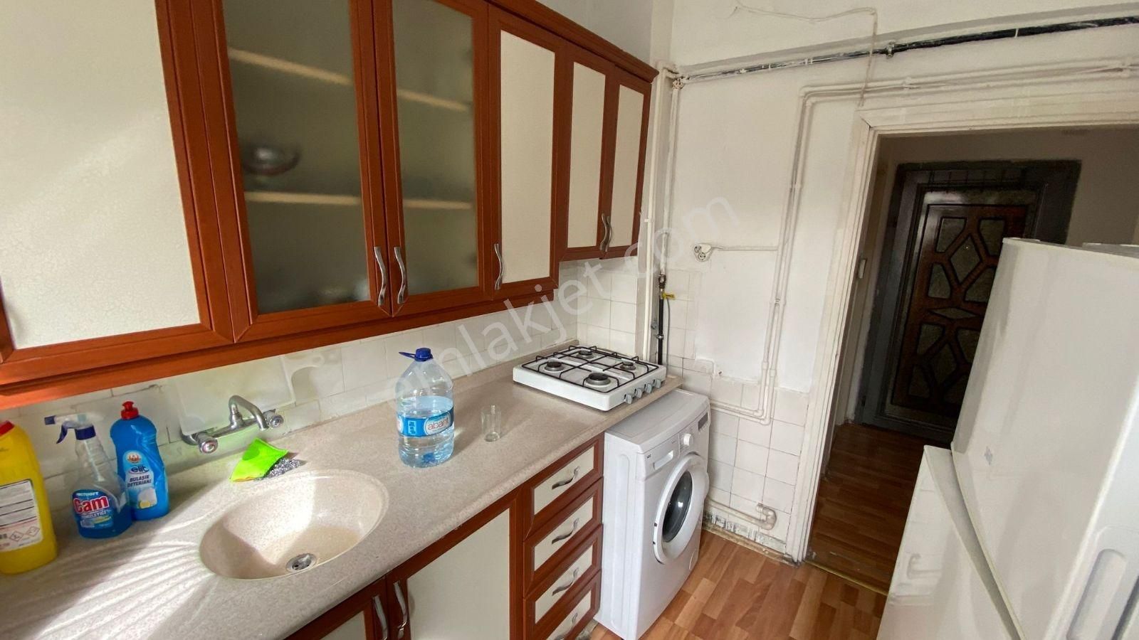 Arslan Emlak'tan Eşyalı 2+1 Metroya Yakın Temiz Kiralık Daire - Görsel 8