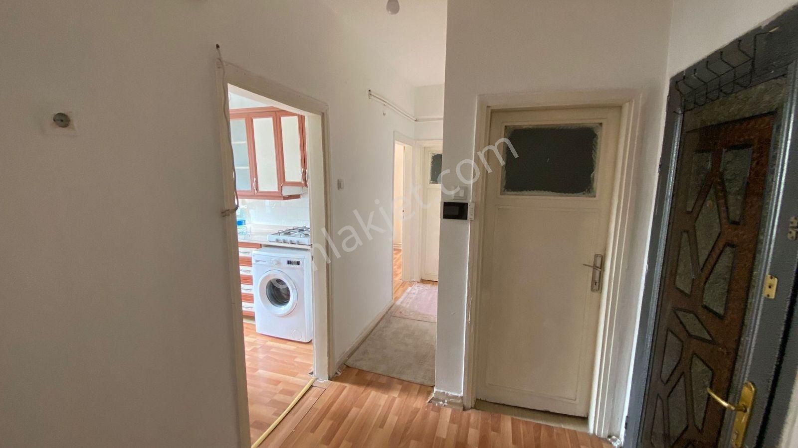 Arslan Emlak'tan Eşyalı 2+1 Metroya Yakın Temiz Kiralık Daire - Görsel 6