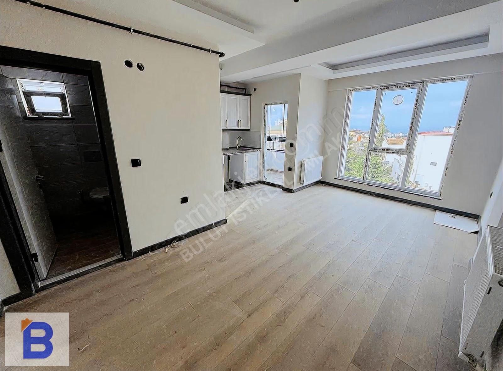 Bulut Emlak Esenevlerde Tramvaya Çok Yakın İskanlı Lüks 1+1 - Görsel 3