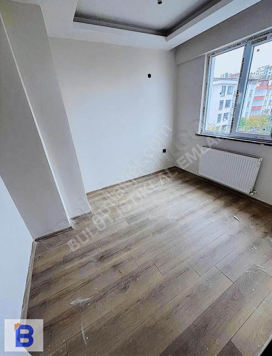 Bulut Emlak Esenevlerde Tramvaya Çok Yakın İskanlı Lüks 1+1 - Görsel 12