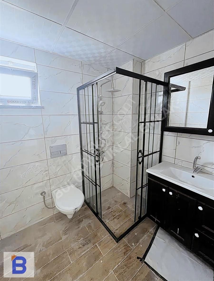 Bulut Emlak Esenevlerde Tramvaya Çok Yakın İskanlı Lüks 1+1 - Görsel 8