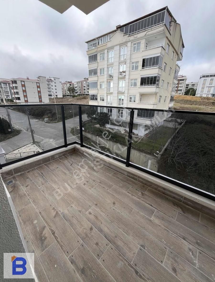 Bulut Emlak; Tramvaya 1 Sokak Ara Kat Geniş Lüks 1+1 Daire - Görsel 7