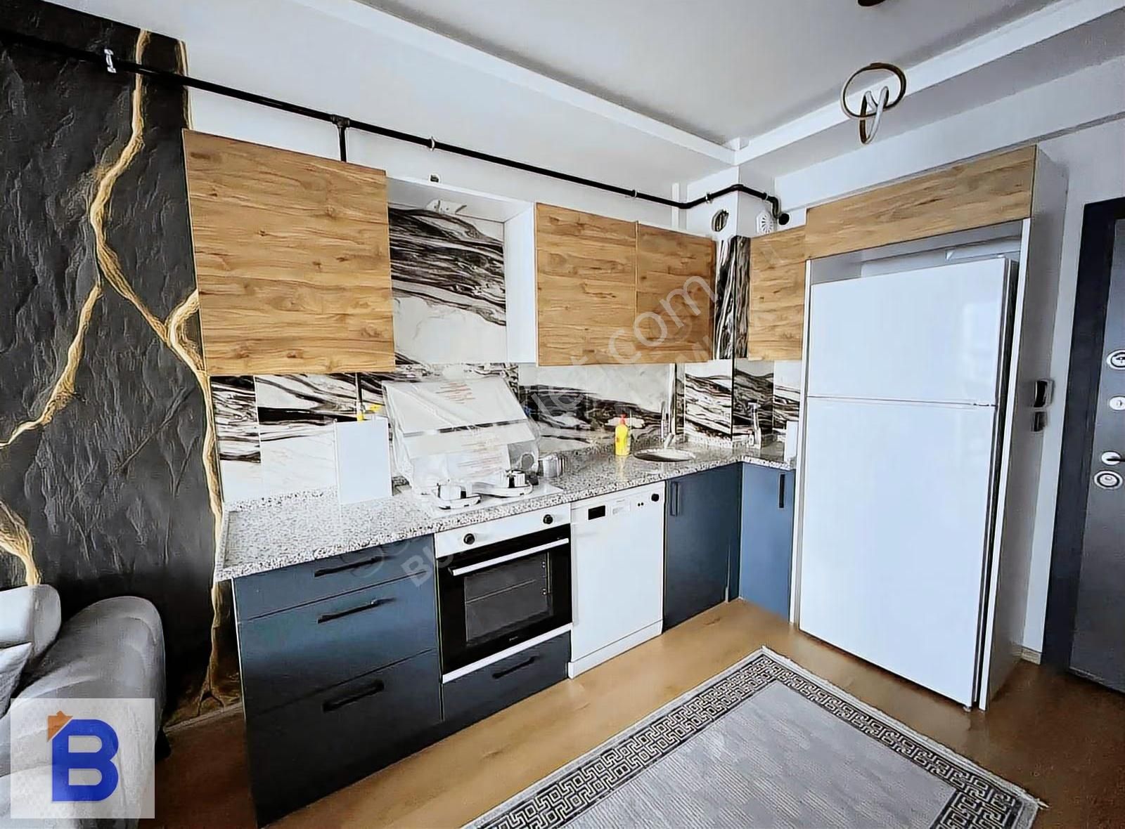 Bulut Emlak;ara Kat Lüks Eşyalı Kombili Fırsat 1+1 Daire - Görsel 18