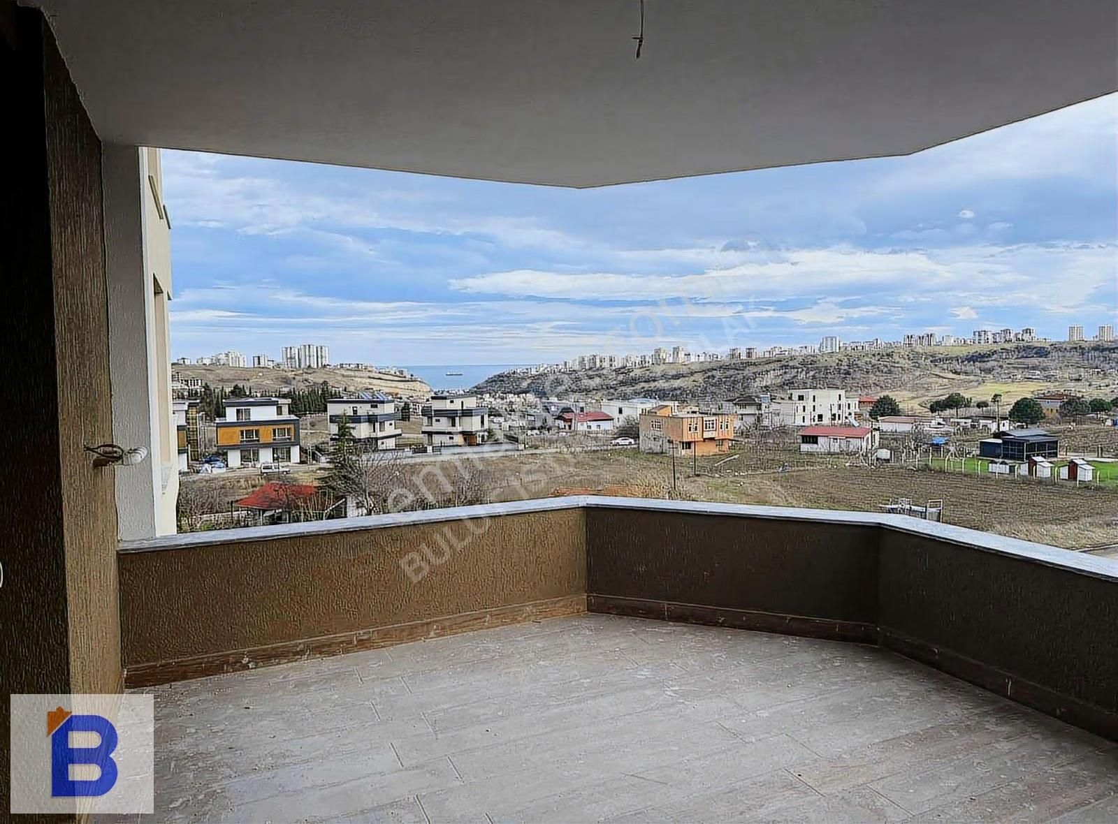 Bulut Emlaktan Gökdelenler Bölgesi'nde Lüks Geniş Fırsat 4+1 - Görsel 2