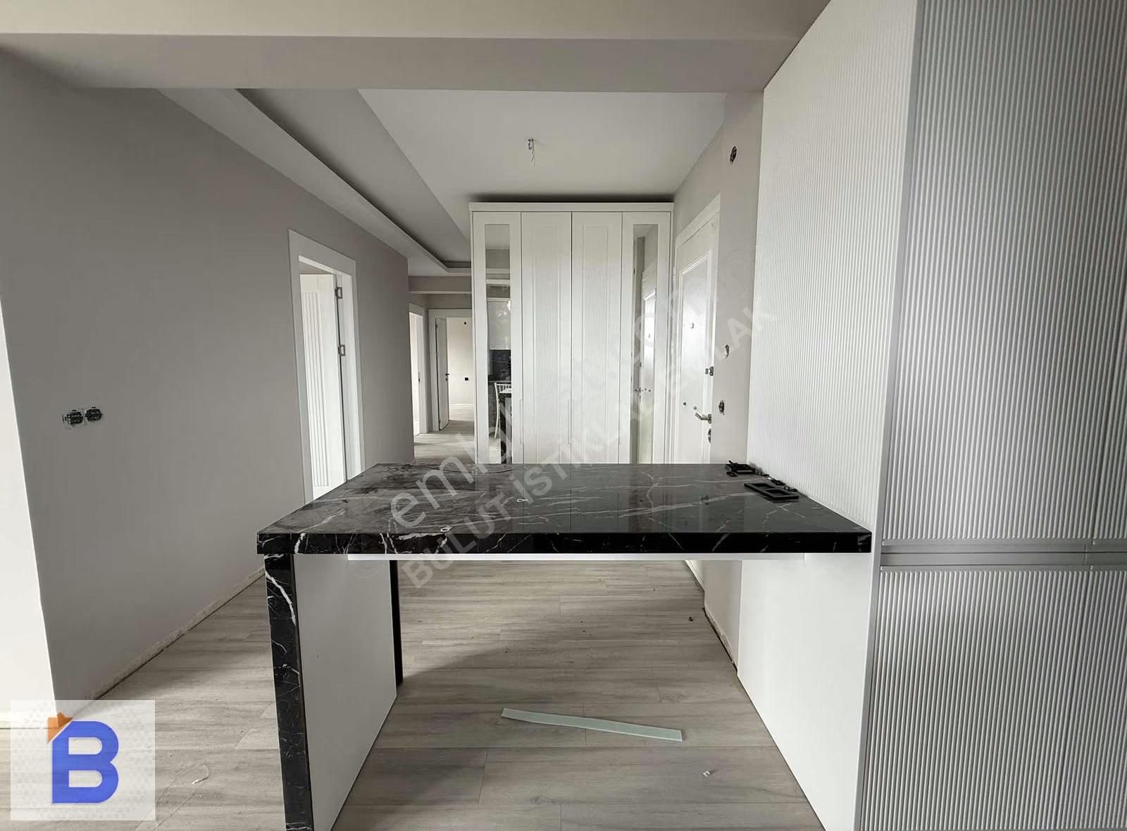 Bulut Emlaktan Gökdelenler Bölgesi'nde Lüks Geniş Fırsat 4+1 - Görsel 14