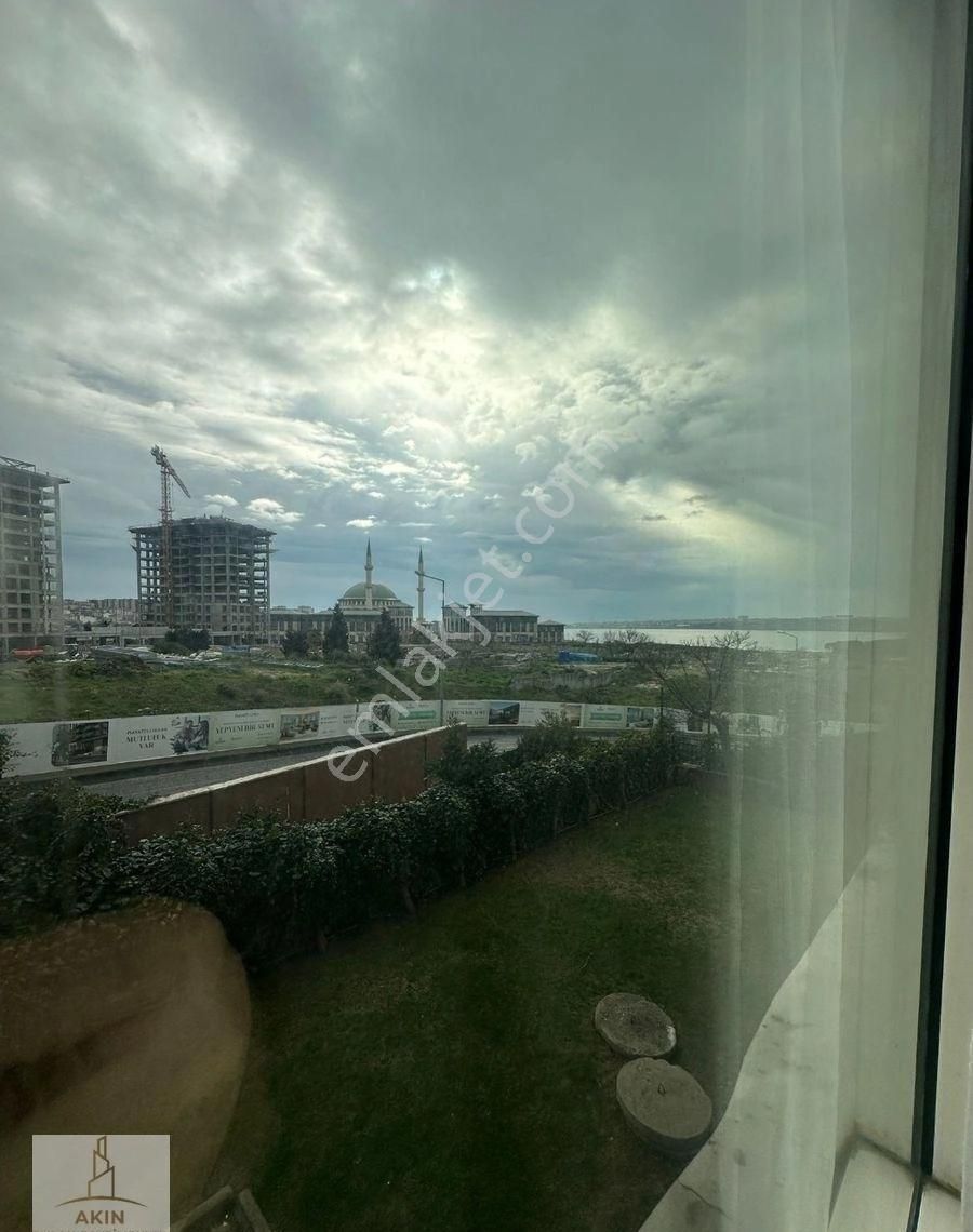 K.çekmece Divan Residence Önü Açık Peyzaj Manzaralı Geniş 1+1 Satılık Daire - Görsel 24