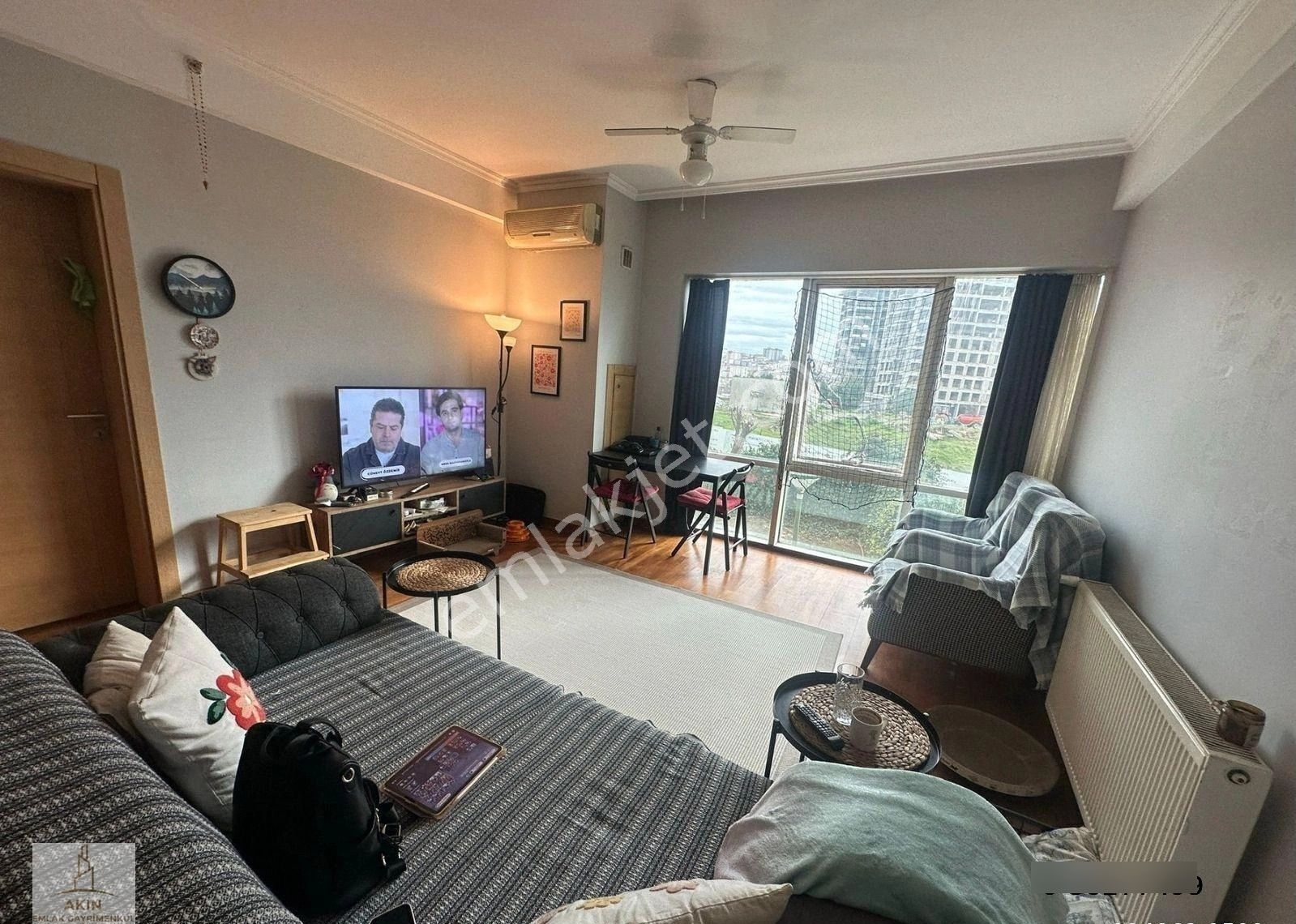 K.çekmece Divan Residence Önü Açık Peyzaj Manzaralı Geniş 1+1 Satılık Daire - Görsel 2