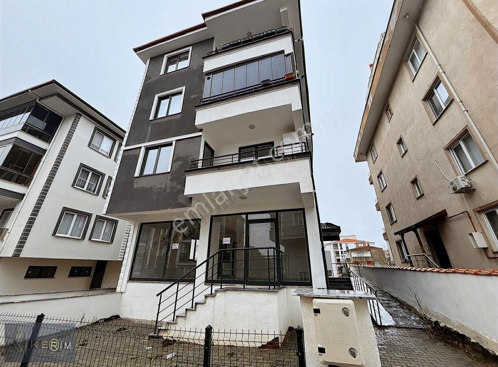 Kerim'den Ayvacık Çamlık'da 2+1 Geniş Satılık Daire