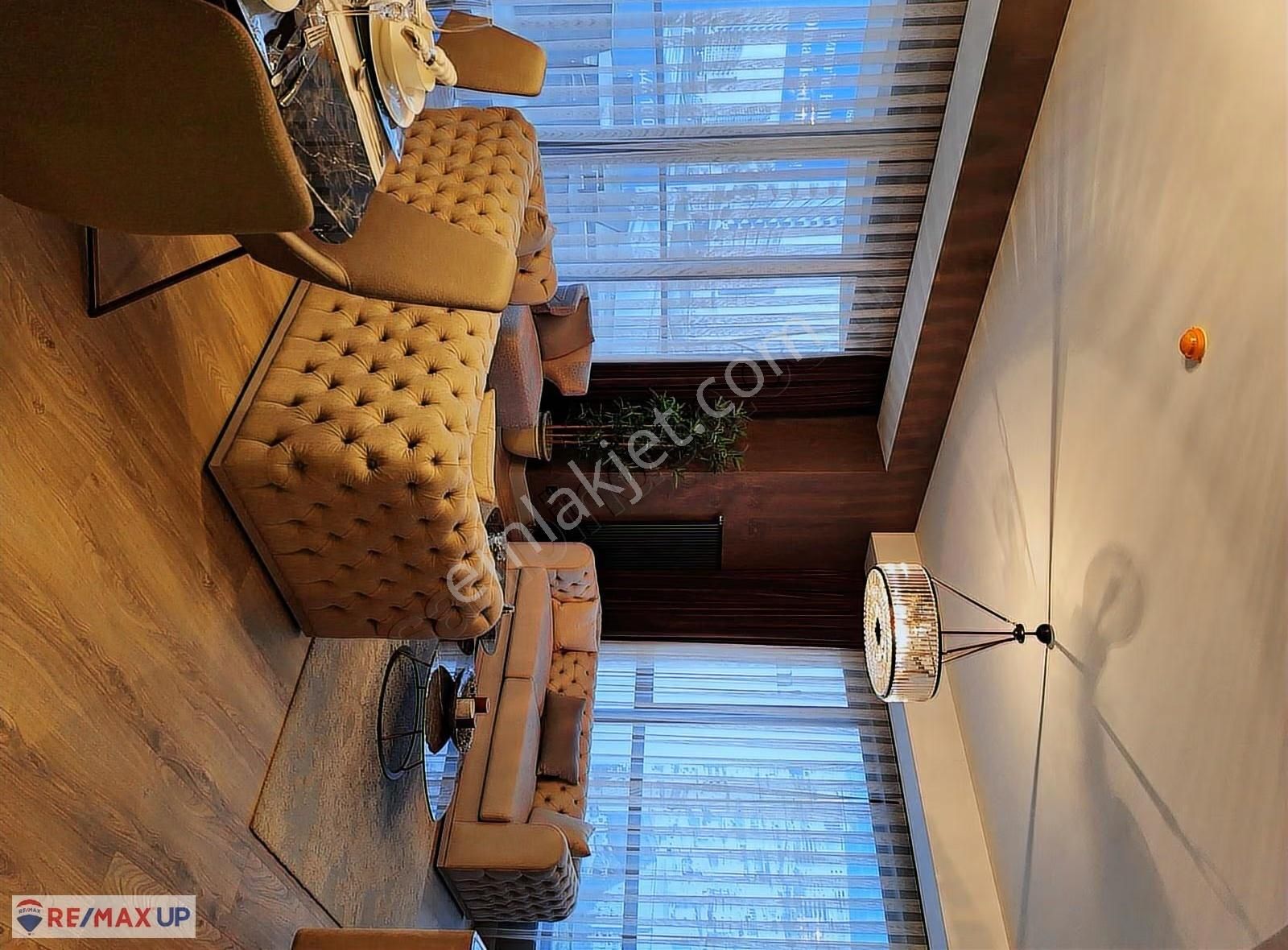 Evora İzmirde Satılık Deniz Manzaralı 1+1