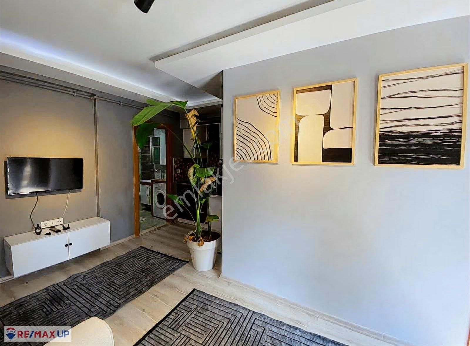 Kuruçeşme'de Eşyalı Hazır Kiracılı 1+1 Ara Kat Yeni Bina - Görsel 2