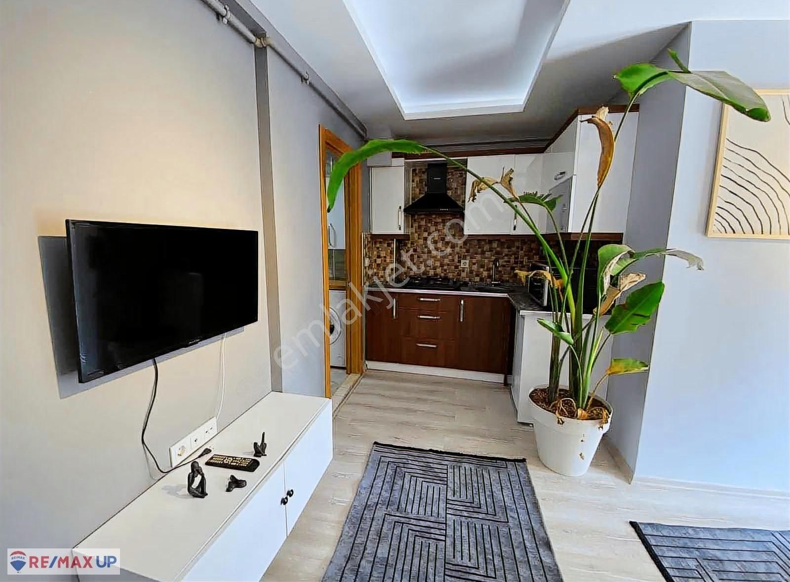 Kuruçeşme'de Eşyalı Hazır Kiracılı 1+1 Ara Kat Yeni Bina - Görsel 3