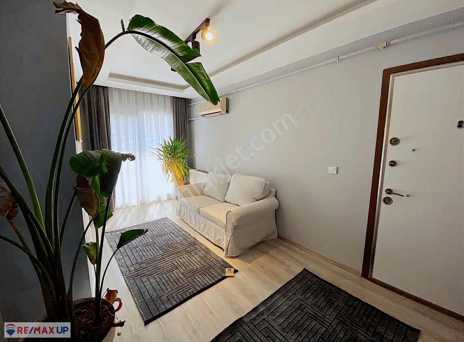 Kuruçeşme'de Eşyalı Hazır Kiracılı 1+1 Ara Kat Yeni Bina - Görsel 9