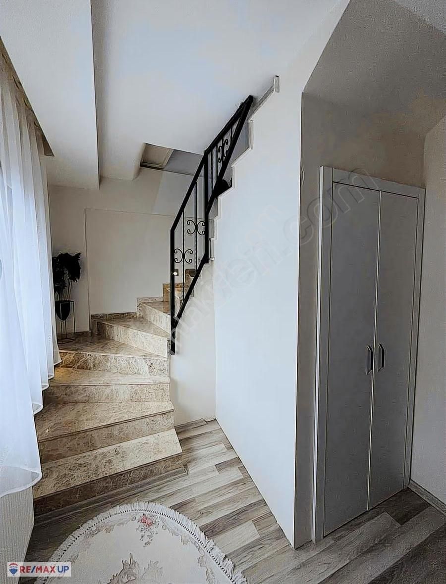 Balçova'da Dubleks Daire 4+1 - Geniş Teraslı - Görsel 25