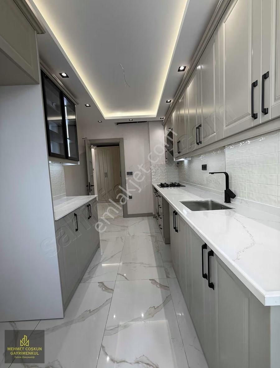 Huzurevlerinde Sıfır Ayarında İskanlı Lüks Satılık 3+1 Daire