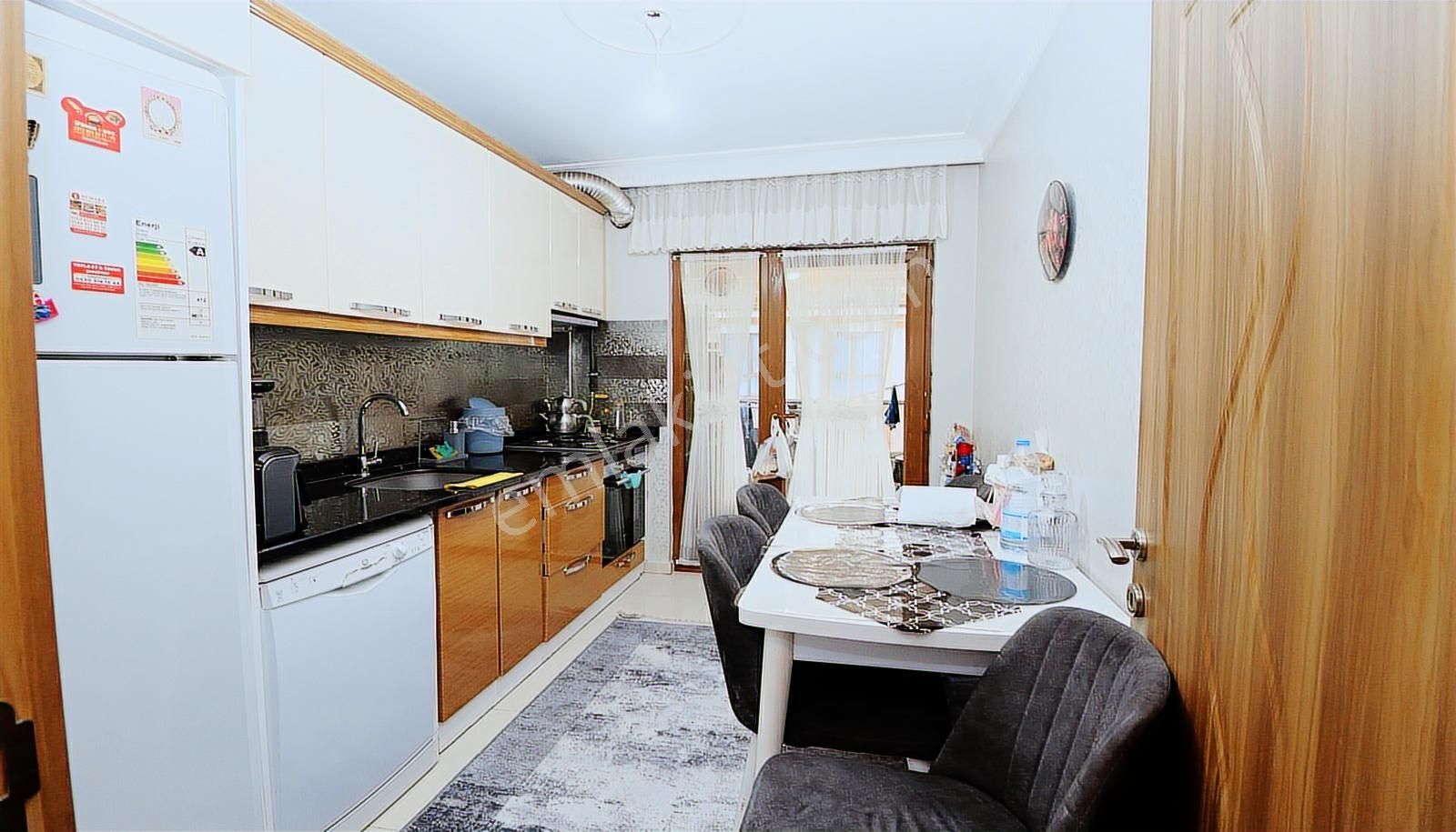 Esenyurt Satılık 2+1 Güzelyurt Mahallesi Metrobüse Yakın - Görsel 8