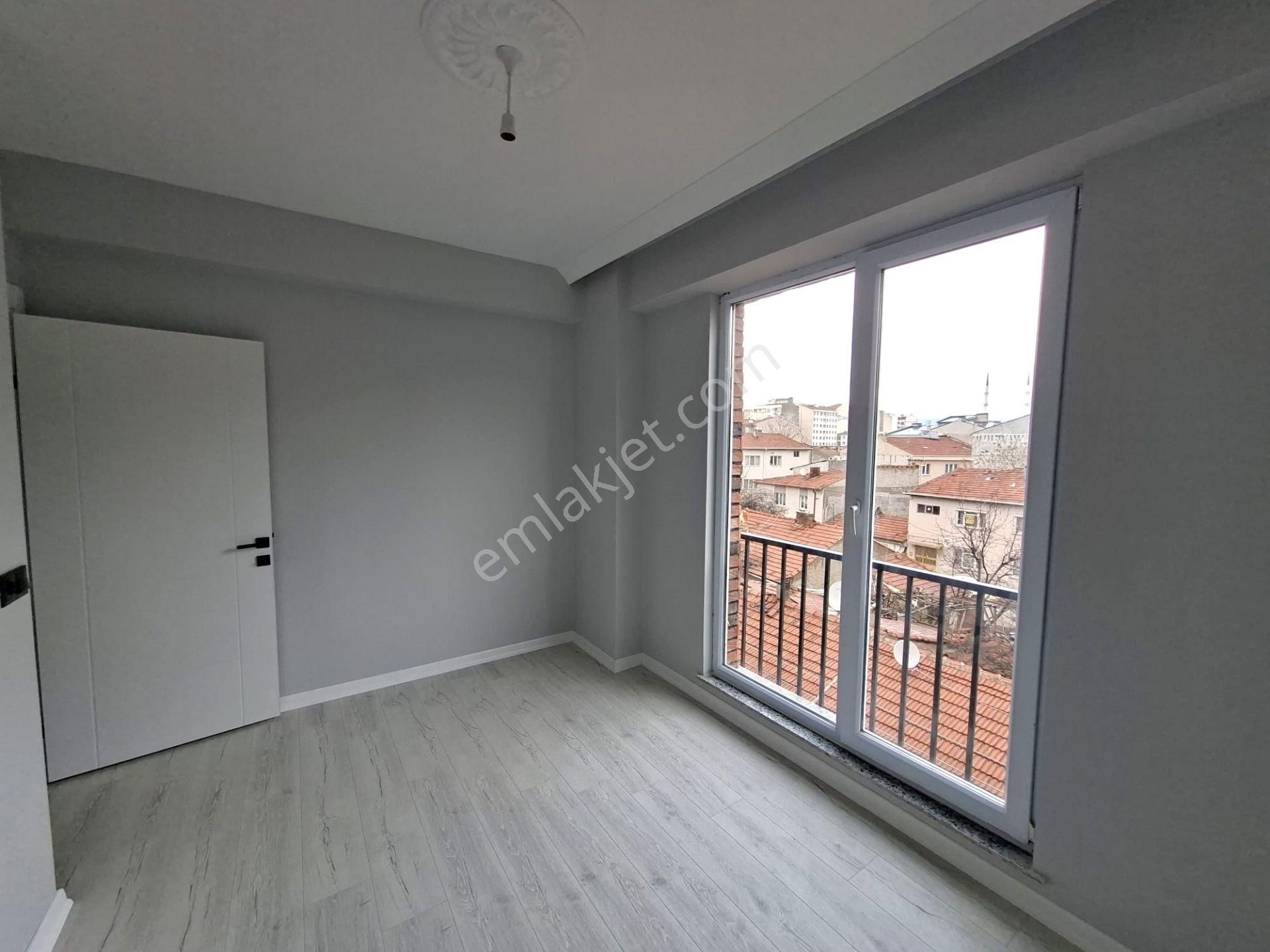 Recep Ümit Emlak'tan Şarhöyük Mahallesi Büyük Park Yakınında (sıfır) Kiralık 2+0 Ferah Daire - Görsel 16