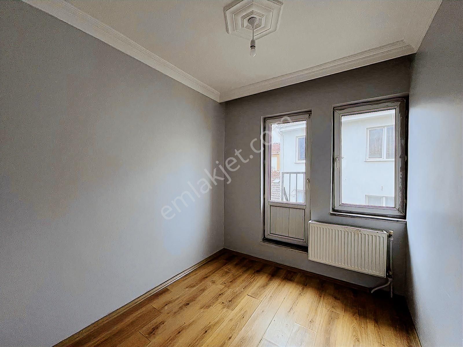 Eker'den Hat Boyunda Çarşıya Çok Yakın 3+1 Kiralık Daire - Görsel 31