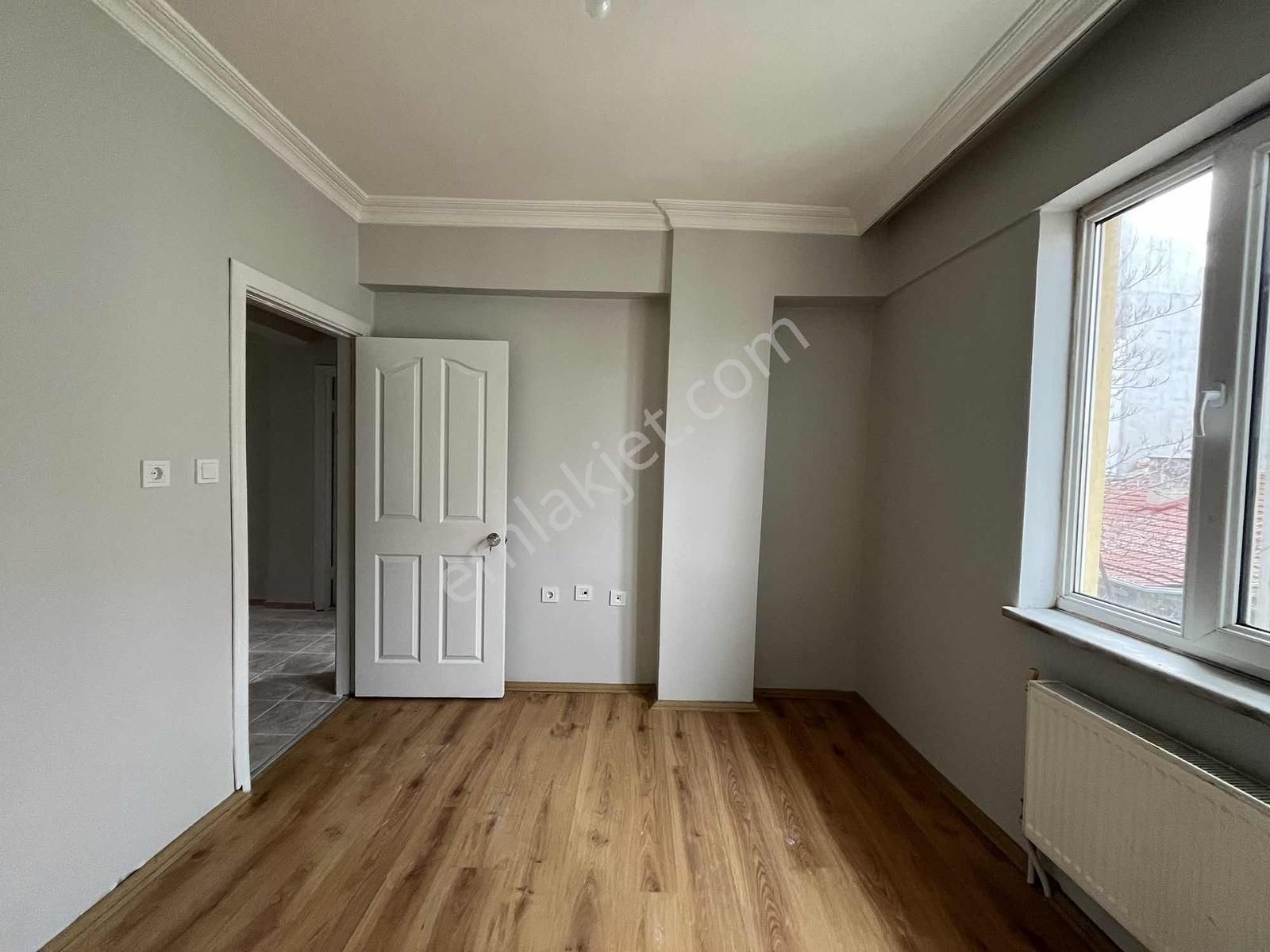 Eker'den Hat Boyunda Çarşıya Çok Yakın 3+1 Kiralık Daire - Görsel 18