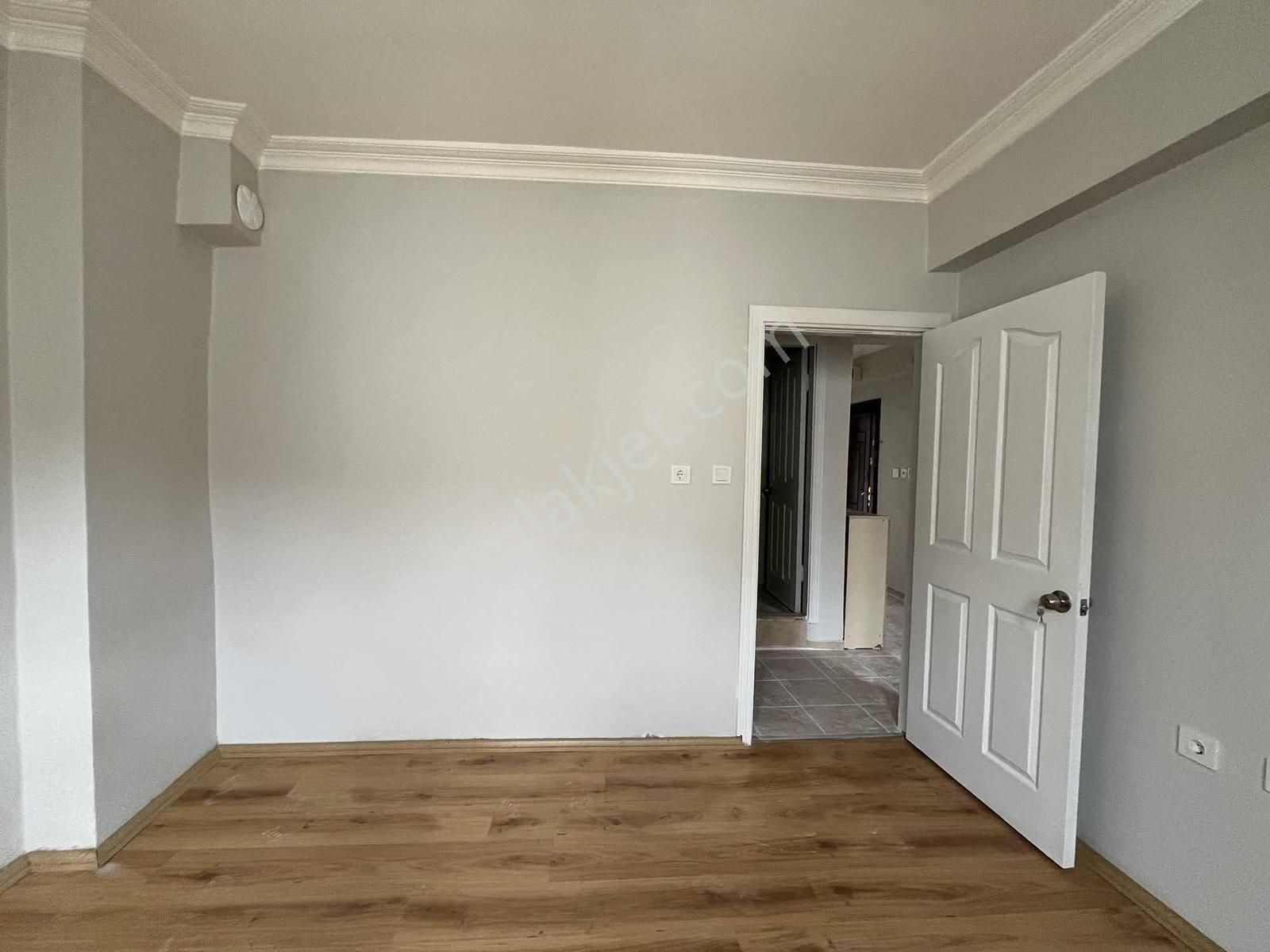 Eker'den Hat Boyunda Çarşıya Çok Yakın 3+1 Kiralık Daire - Görsel 28