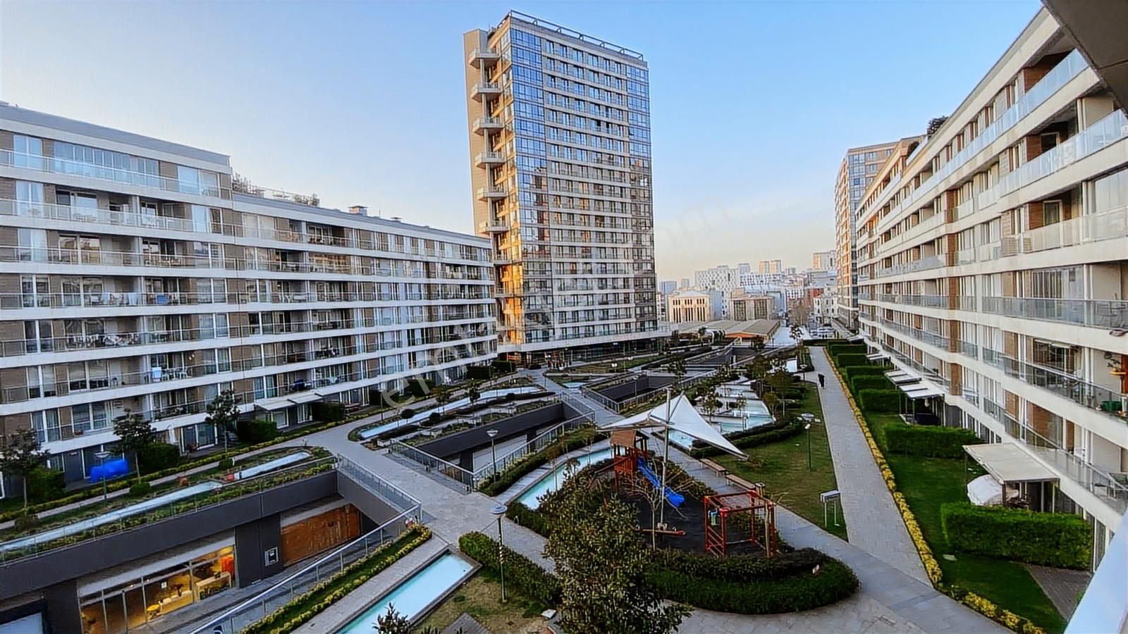 Suryapı Corridor Da Kiralık 1+1 69m2 Köşe Daire Güneşli