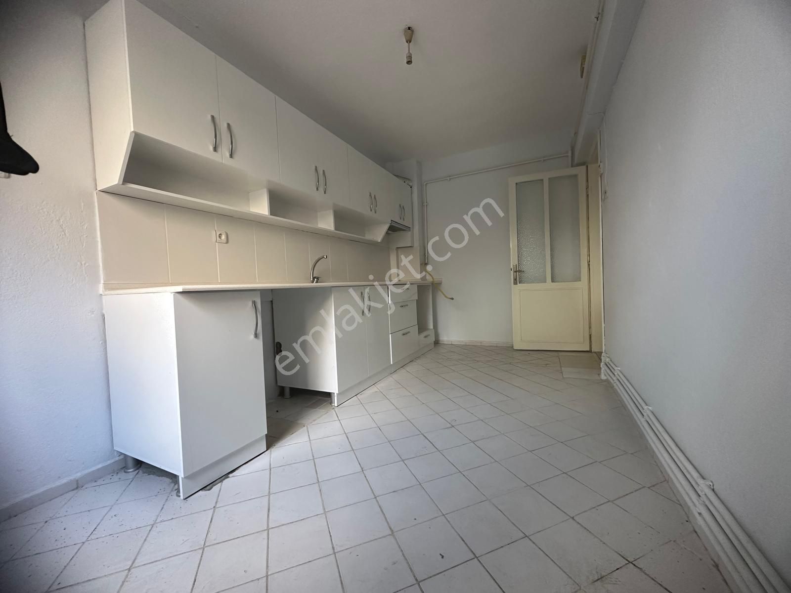 Cevatpaşa’da Merkezî Konumda 3+1 Kiralık Daire - Görsel 9