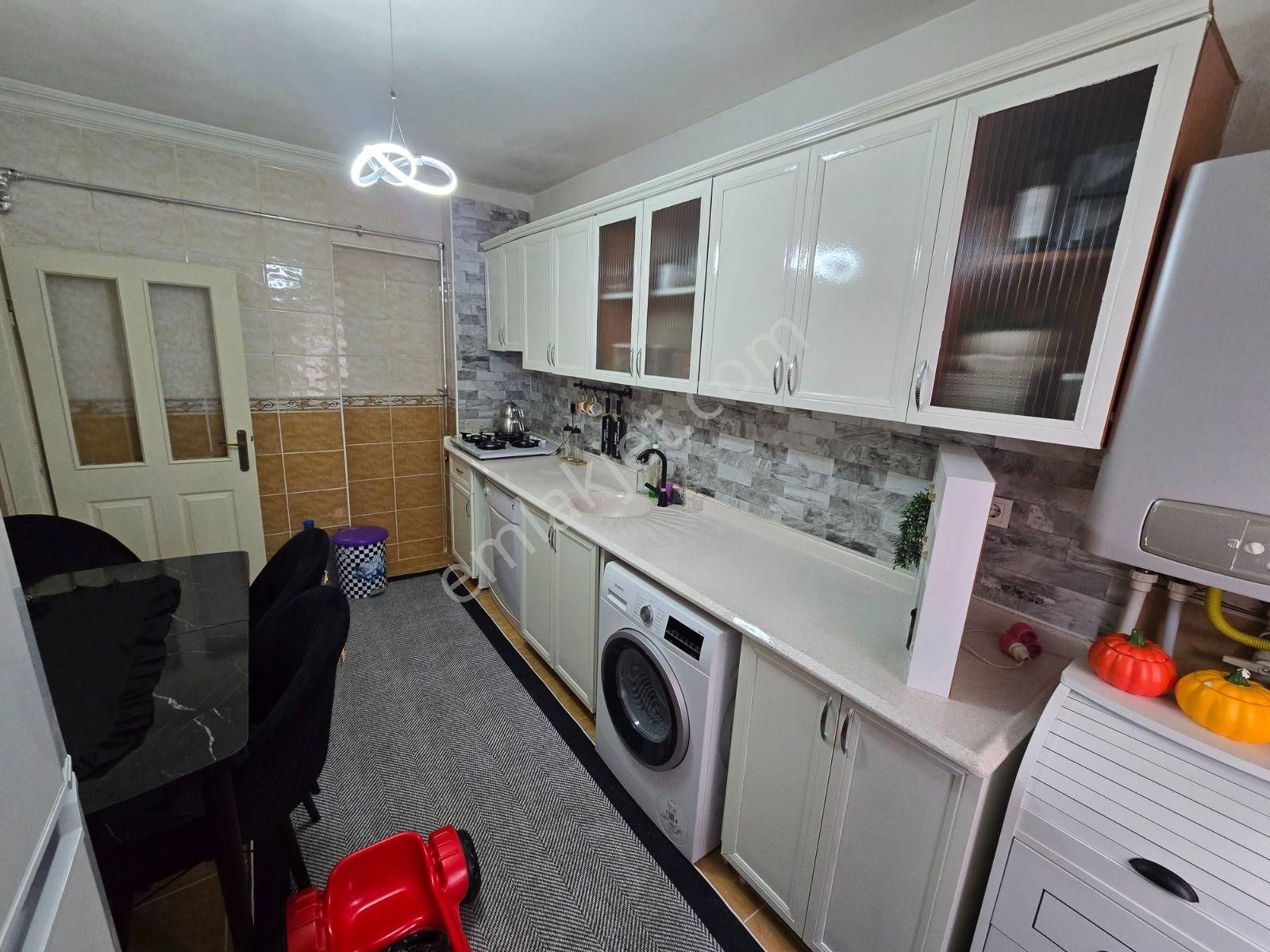 Piyade Mah Satılık 3+1 Kat Konumlu Köşe Başı Arakat Ön Cephe Daire - Görsel 13