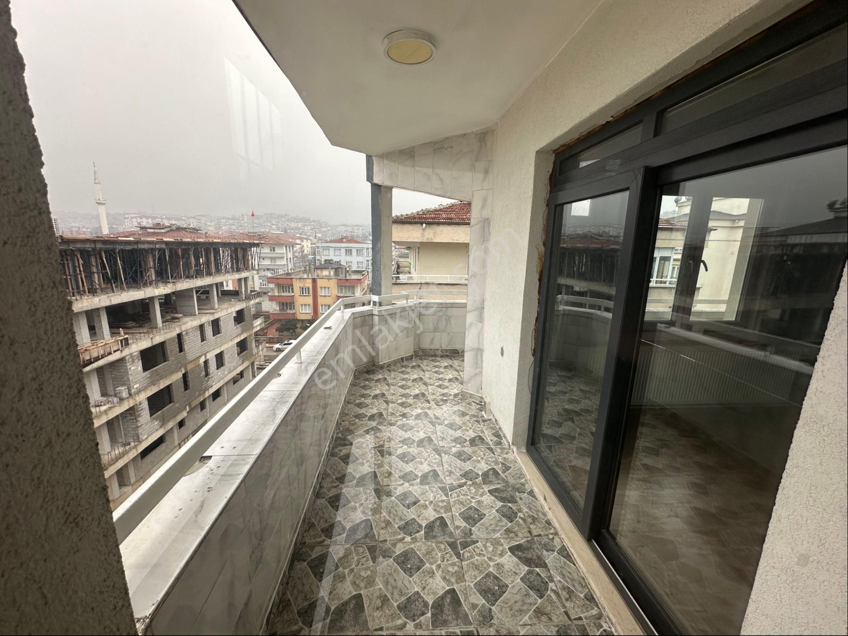 Kolejtepe 3+1 Terasslı Dubleks Daire - Görsel 12