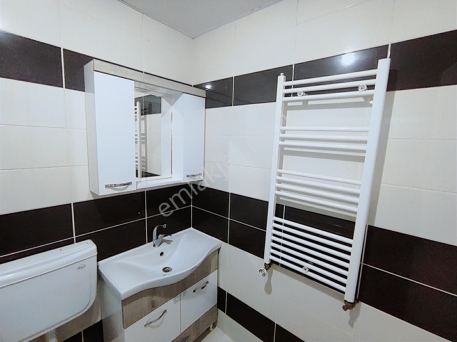 İl Jandarma Fetih Caddesi Civarı İçi Yapılı Satılık 3+1 Daire - Görsel 16