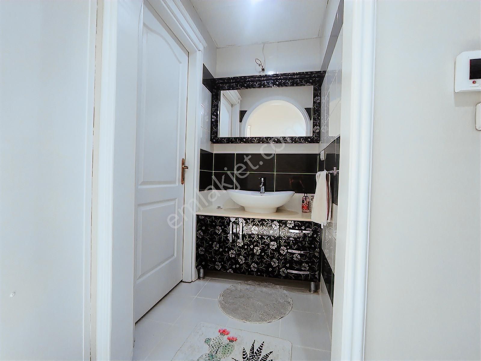 İl Jandarma Fetih Caddesi Civarı İçi Yapılı Satılık 3+1 Daire - Görsel 14