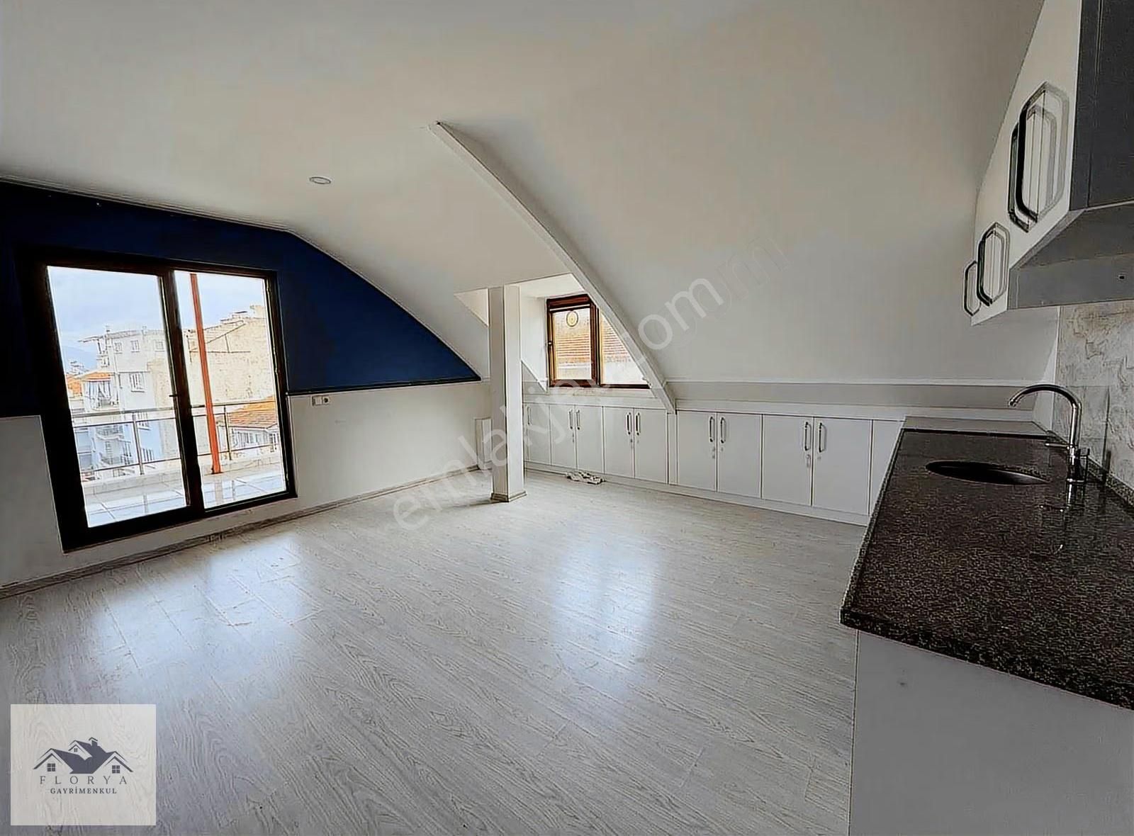 Sırakapılarda 2,5+1 Dubleks | Asansörlü Kombili | Büyük Teraslı - Görsel 9