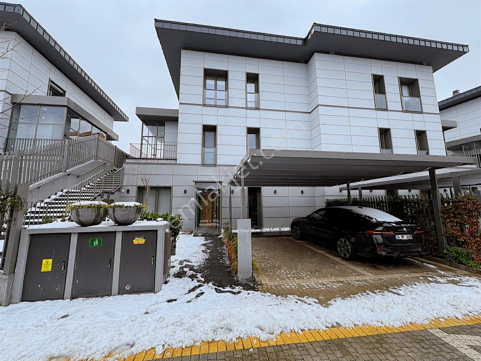 Capital'den Tema İstanbul 2 De Lüks Eşyalı Sıfır Kiralık Villa