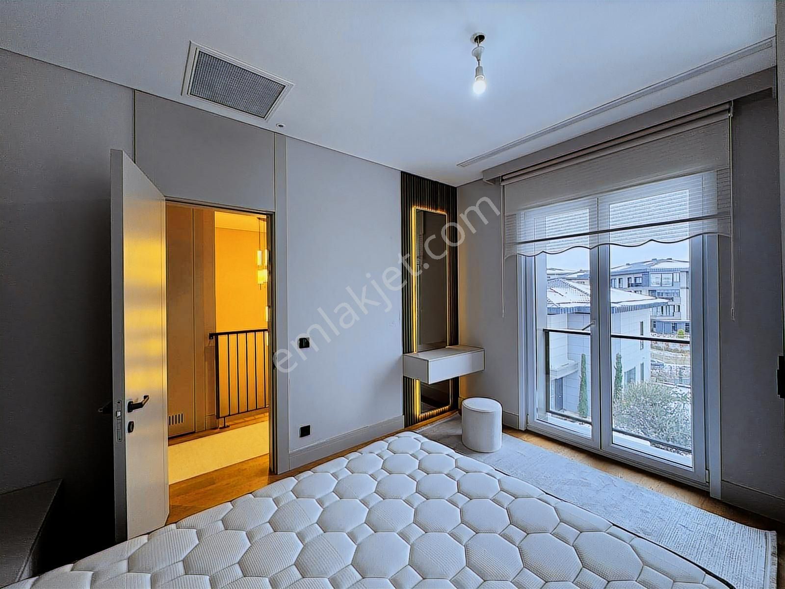 Capital'den Tema İstanbul 2 De Lüks Eşyalı Sıfır Kiralık Villa - Görsel 13