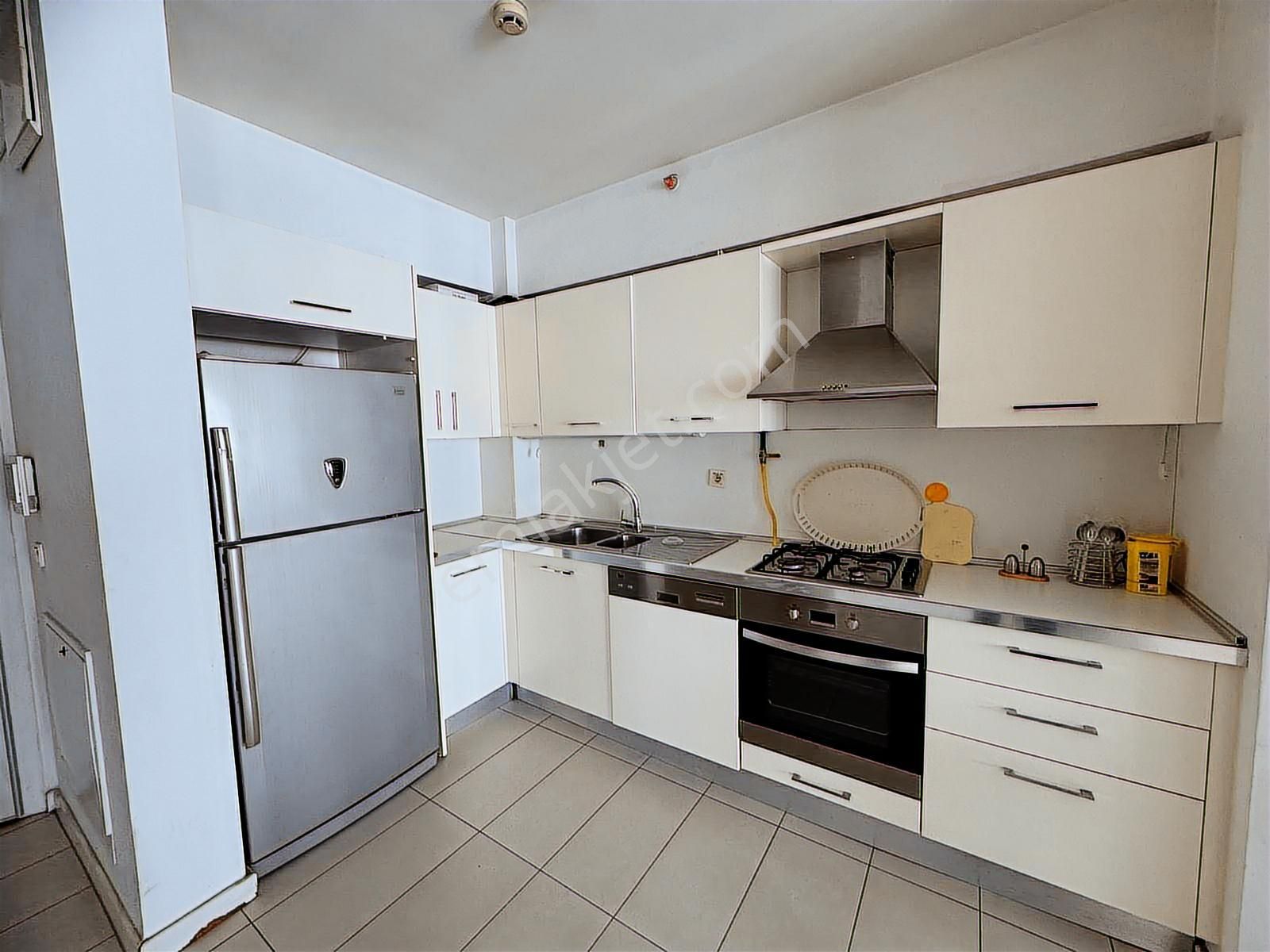 Capital' Den Bosphorus City'de 1+1 Eşyalı Kiralık Daire - Görsel 2