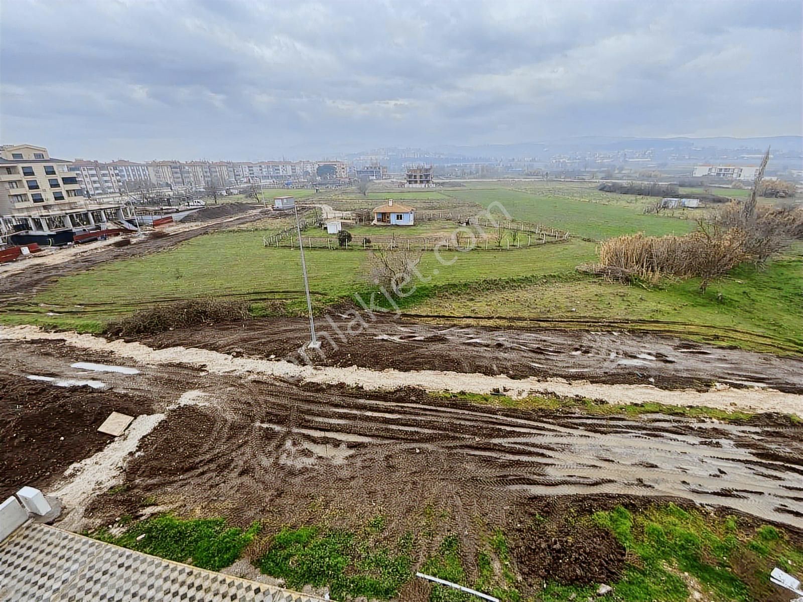 Paşaalanı Mah. Karesi Fen Lisesi Yanı Kiralık 1+1 Eşyasız Daire - Görsel 11