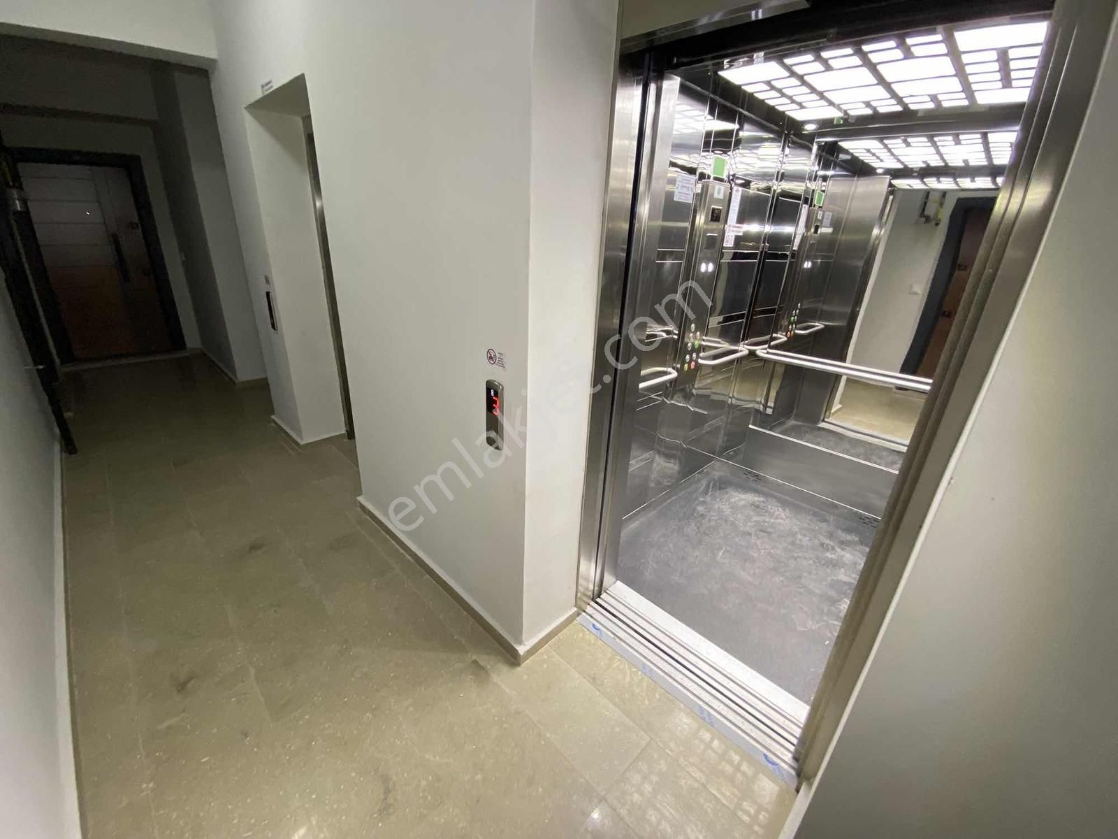 Paşaalanı Mah. Karesi Fen Lisesi Yanı Kiralık 1+1 Eşyasız Daire - Görsel 4