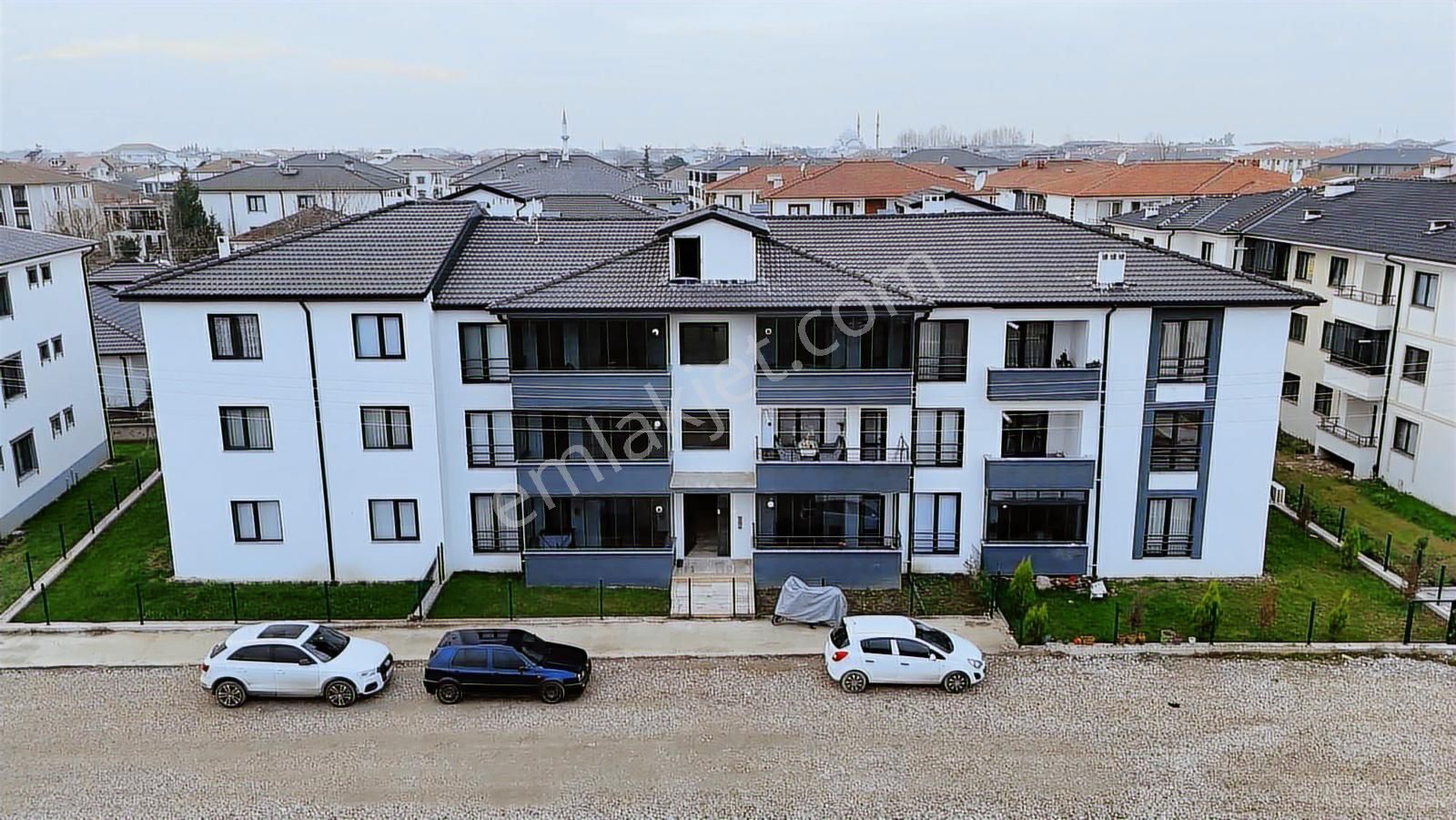 Yön Group'tan Harika Konumda Cam Balkonlu Satılık 2+1 Daire
