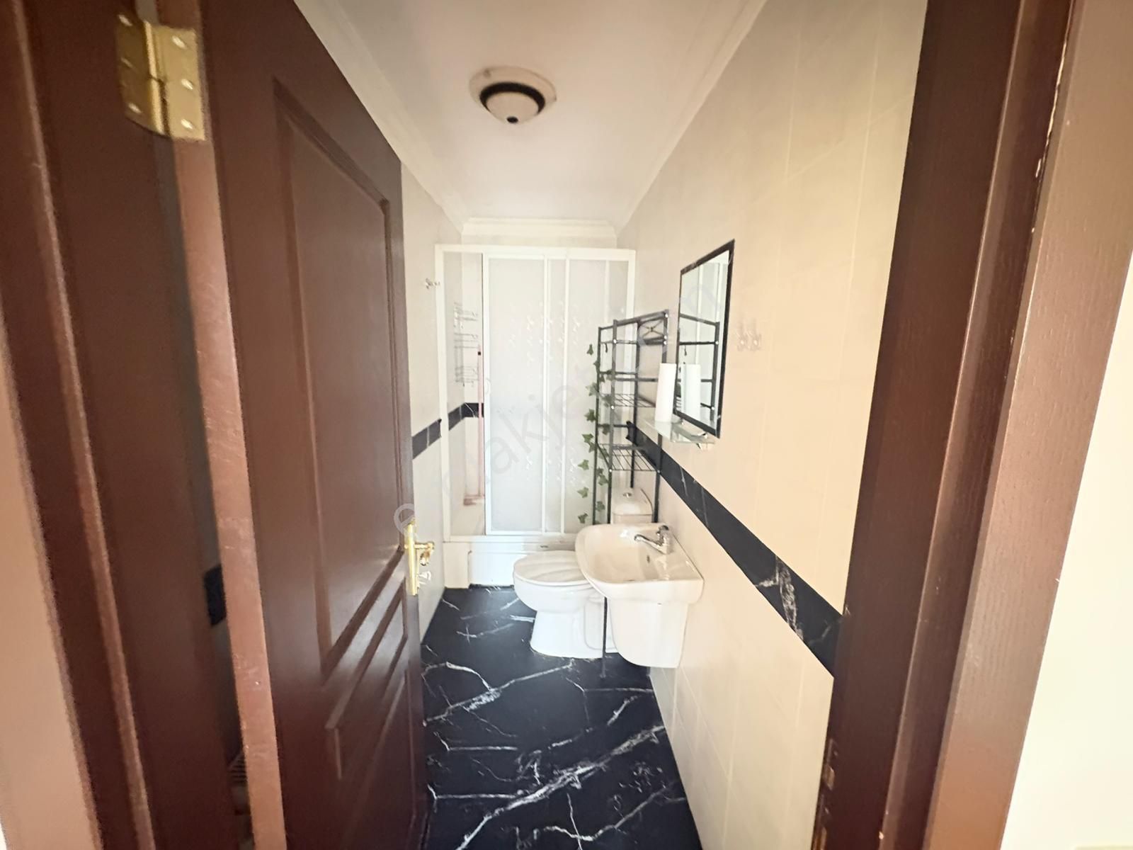 Göral Emlak Dan Dikmen Caddesinde Hatça Ana Sitesinde 3+1 Arakat Yapılı - Görsel 8