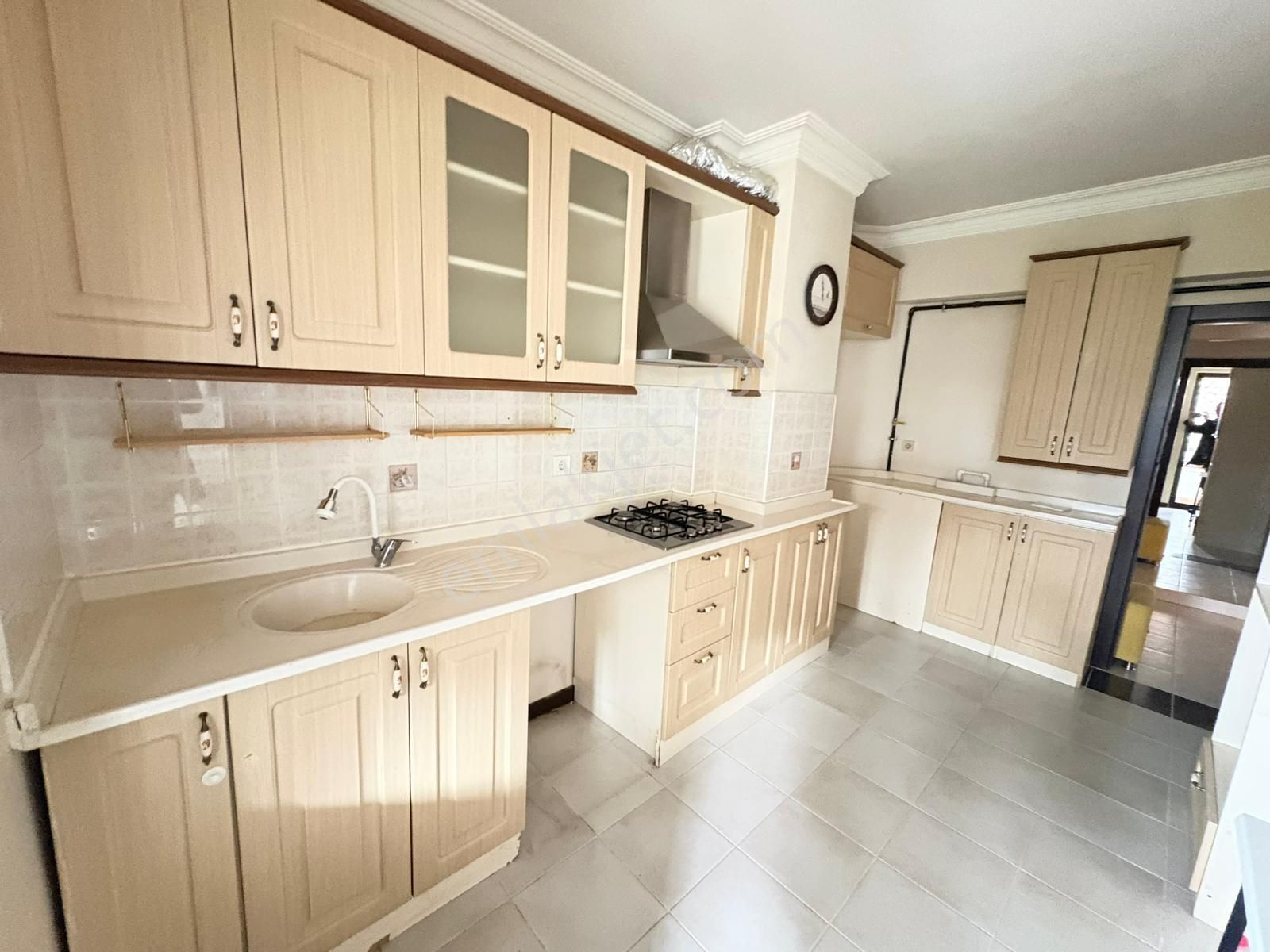 Göral Emlak Dan Dikmen Caddesinde Hatça Ana Sitesinde 3+1 Arakat Yapılı