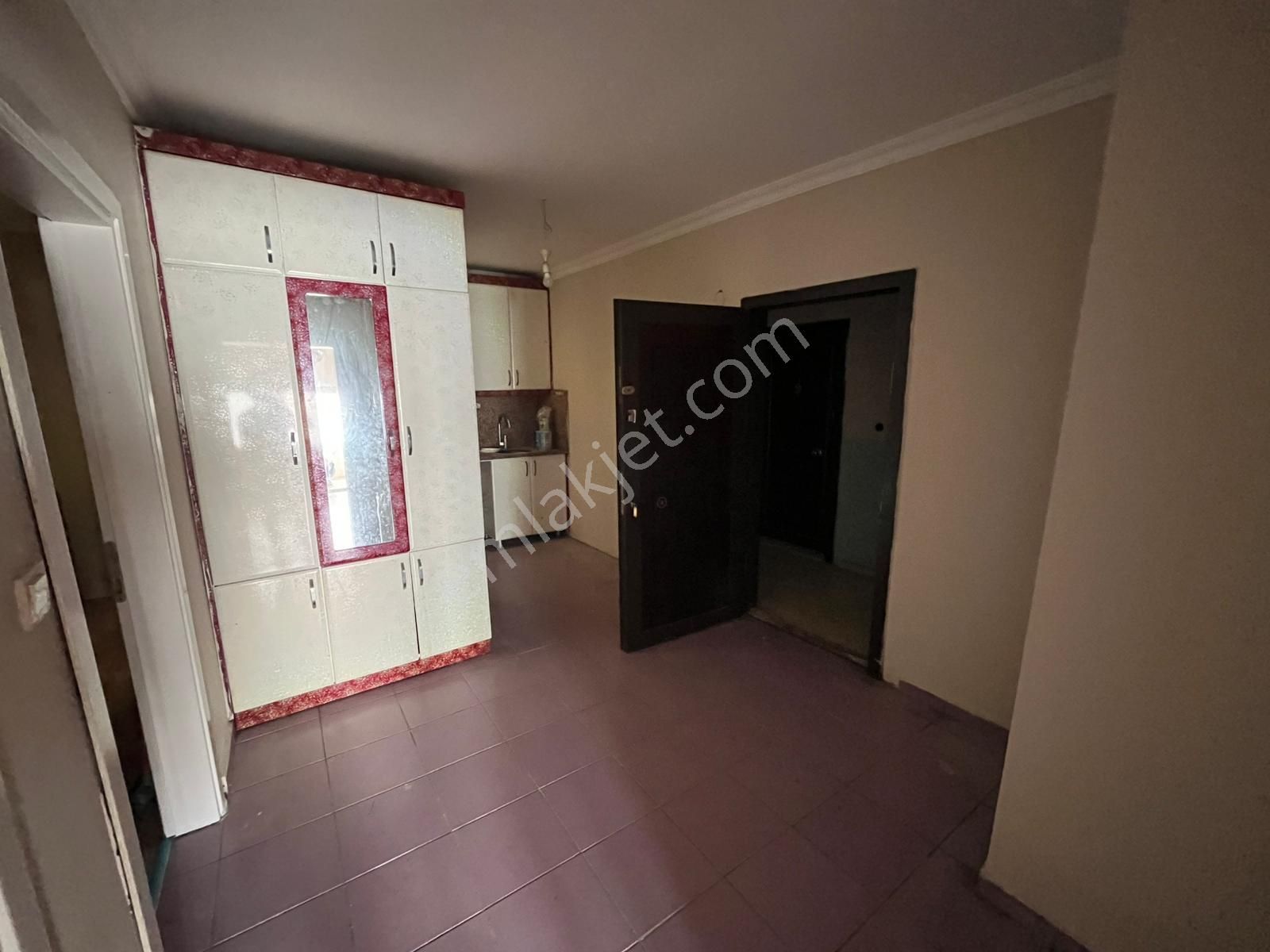 Remax'tan Sultaniye Mahallesinde Satılık 4+1 Dublex Daire - Görsel 12