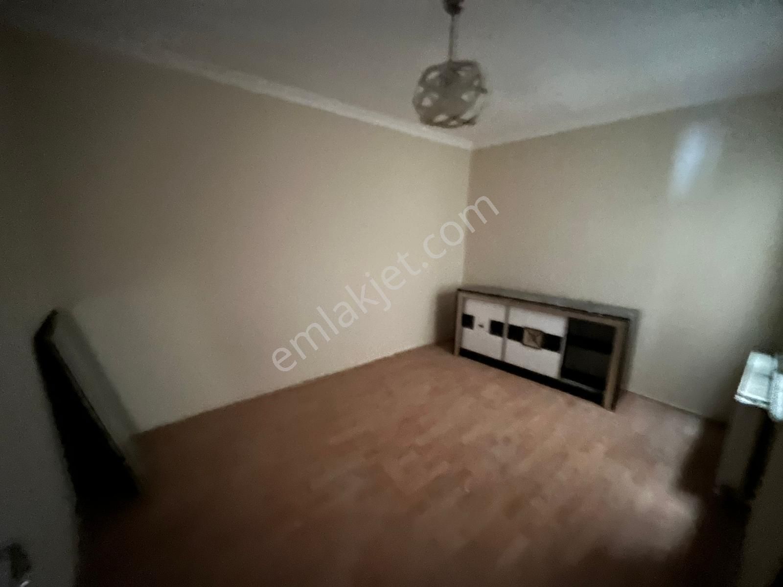 Remax'tan Sultaniye Mahallesinde Satılık 4+1 Dublex Daire - Görsel 15