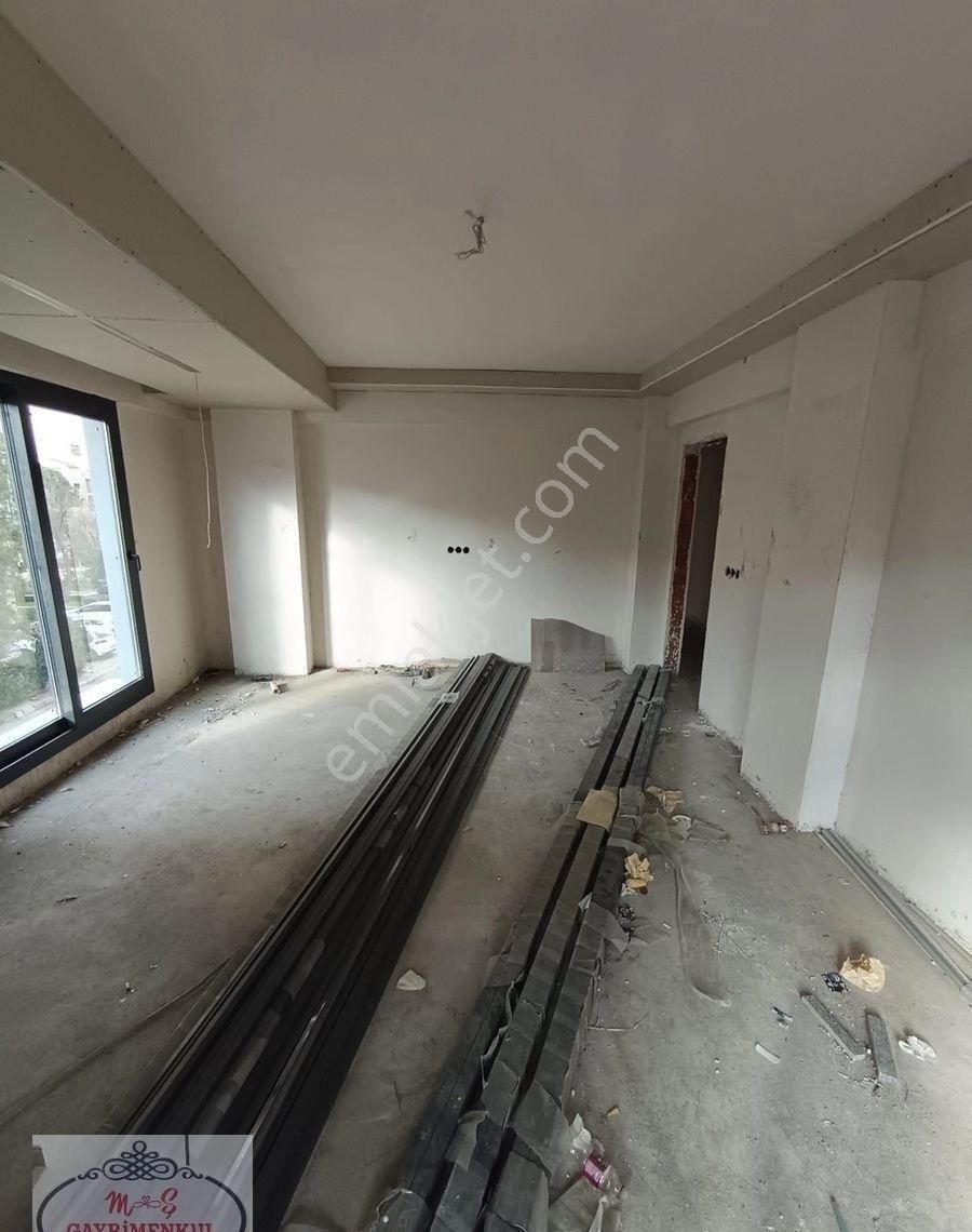 Salihlide M/ş Gayrumenkulden Gökçepınar Caddesinde 150 M2 Geniş 3+1 Dairemiz Satılıktır..... - Görsel 4