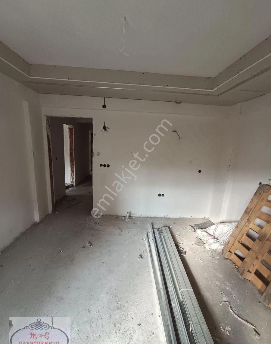 Salihlide M/ş Gayrumenkulden Gökçepınar Caddesinde 150 M2 Geniş 3+1 Dairemiz Satılıktır..... - Görsel 29