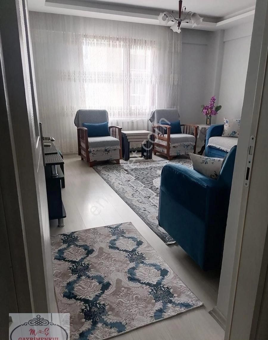 M/ş Gayrumenkulden Cumhuriyet Mahallesinde 2+1 Satılık Daire...