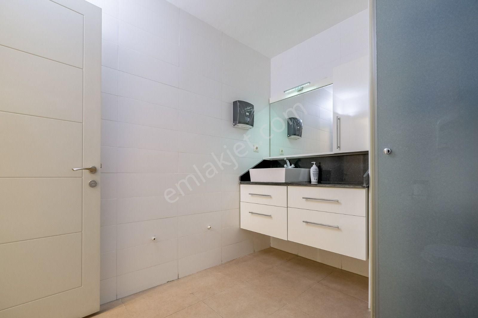 Etiler Akmerkez Karşısında Fırsat 3+1 160m2 Kiralık Otoparklı Prestijli Ofis - Görsel 28