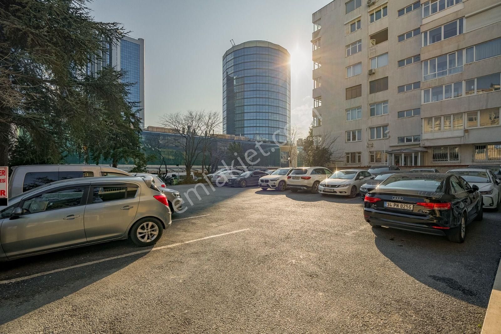 Etiler Akmerkez Karşısında Fırsat 3+1 160m2 Kiralık Otoparklı Prestijli Ofis - Görsel 3