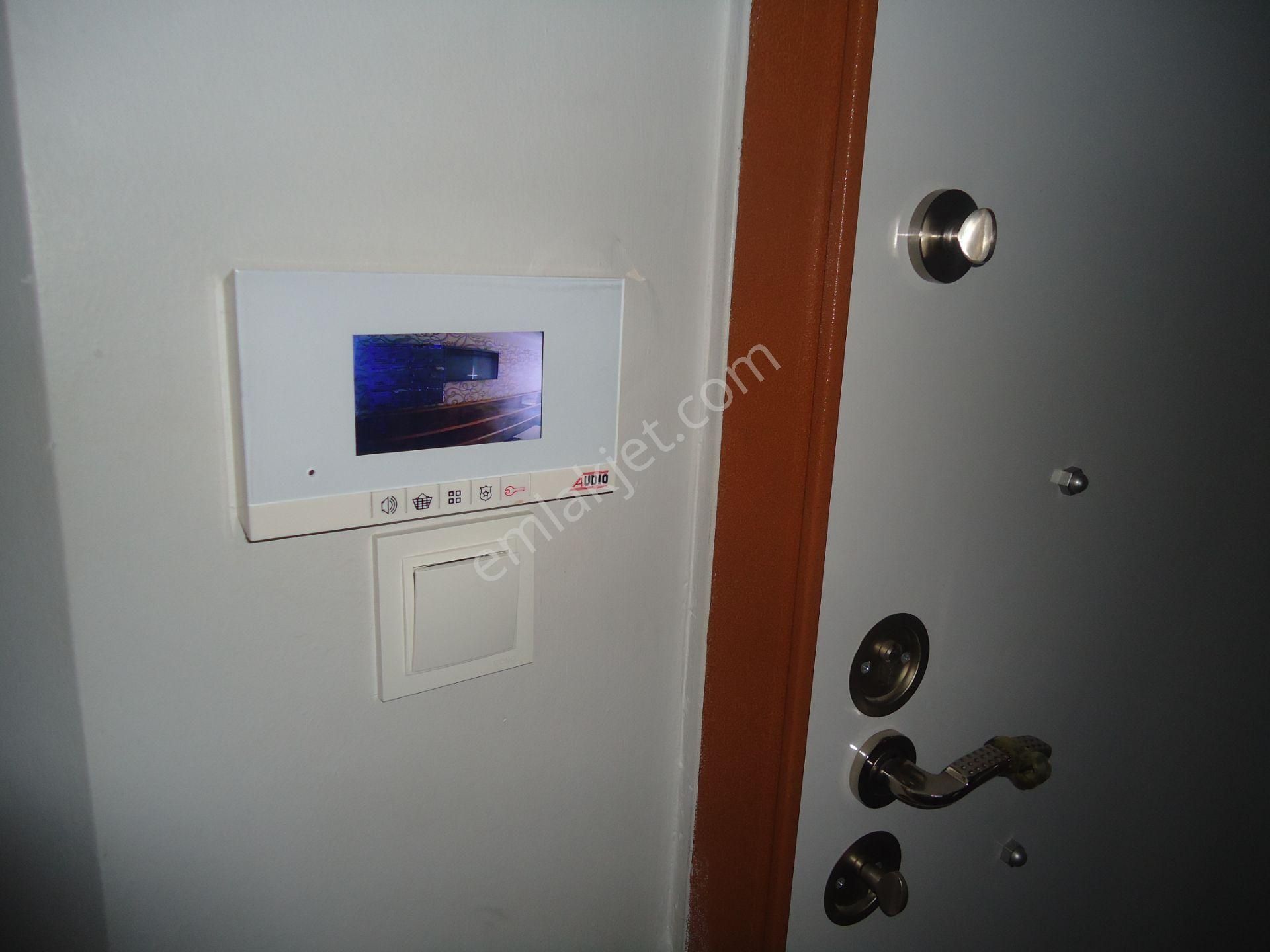Krc'den Yerden Isıtmalı Manzaralı Full Yapılı Kiralık 3+1 Daire - Görsel 22
